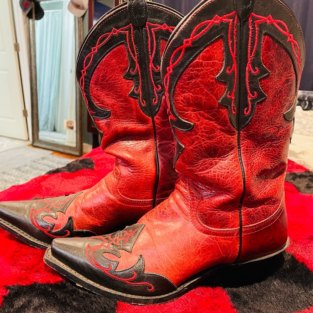 Justin Cowboy Boots